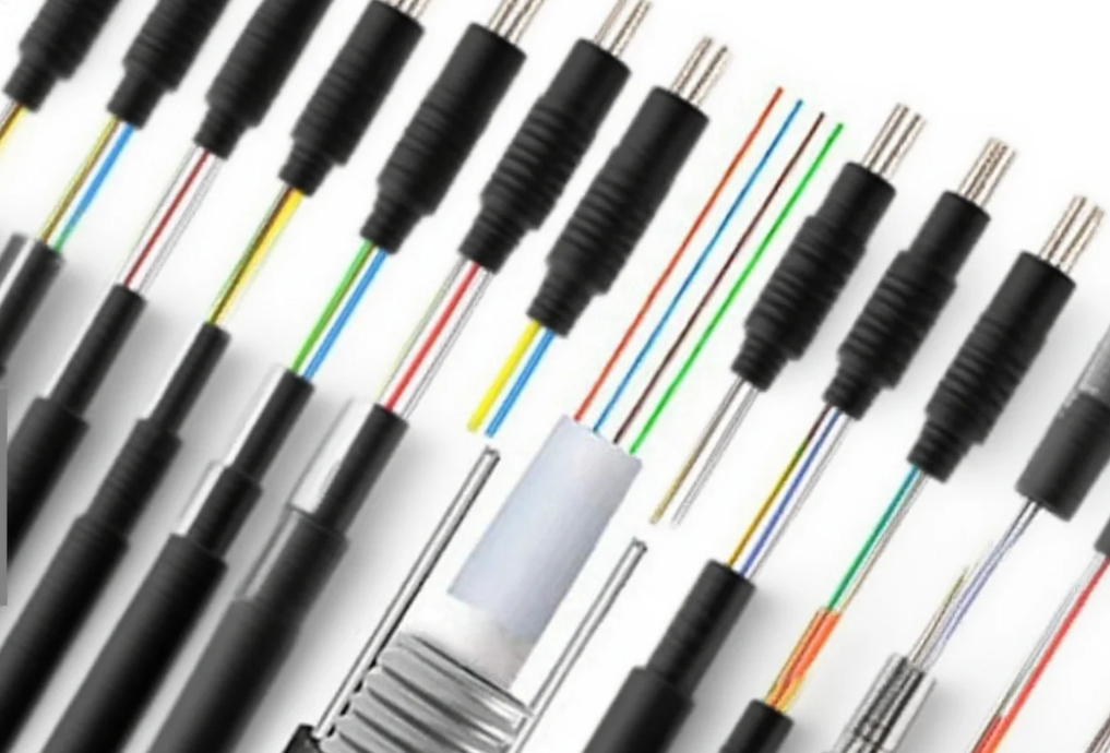 Kabel LAN Jaringan Selubung 24AWG Tahan Lama Struktur Pasangan Terpilin 4P Tipe Kawat STP / UTP